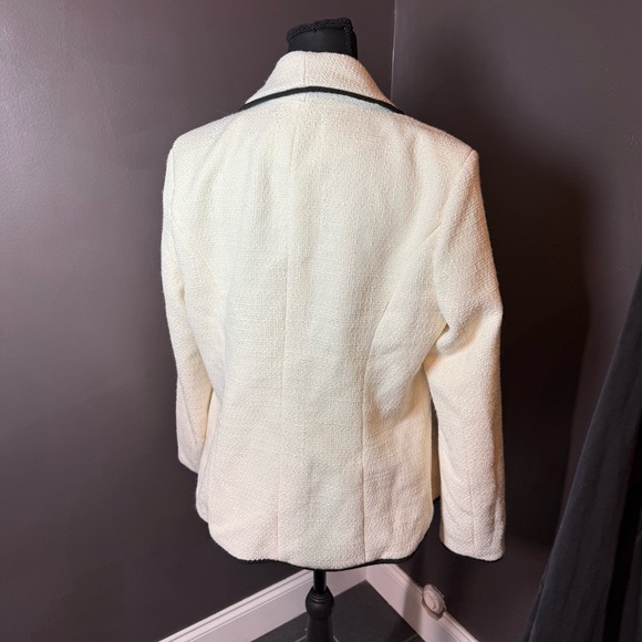 Hausen Dominique Blazer NWT | Cream & Black Trim Structured Jacket | Size M - Picture 3 of 5